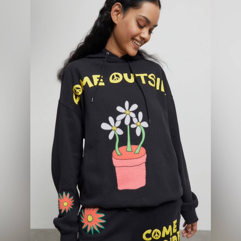 Coney Island Picnic UO Exclusive Come
Outside Sweatshirt